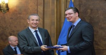 Devenport uručio Vladi Srbije Izveštaj o napretku, razgovarao sa novinarima o ključnim delovima