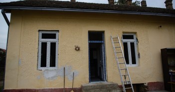 Рeконструкциjа кућа у Обрeновцу