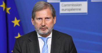 Комесар Хан у посети Србији и Босни и Херцеговини