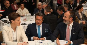 Ambasador Fabrici: Otvorena uprava osnažuje građane