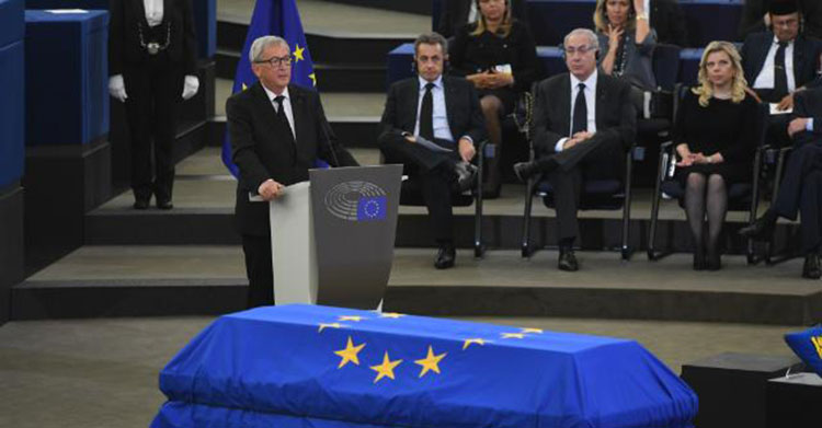 Juncker pays tribute to Germany’s former Chancellor Kohl at European Ceremony of Honour in Strasbourg