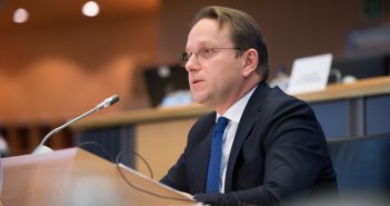 Саслушање изабраног комесара Оливера Вархејиа завршено