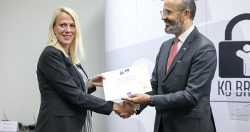 “Mora postojati neko ko će braniti branitelje ljudskih prava”